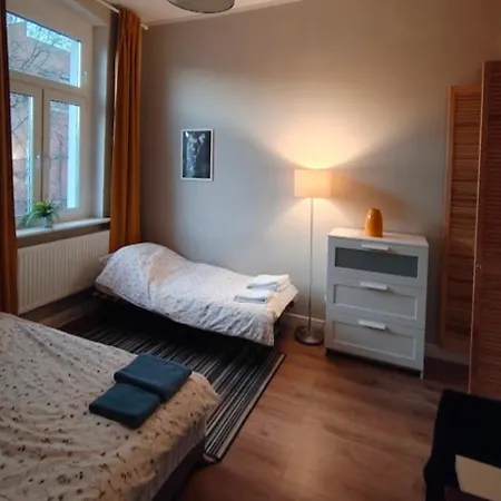 Sowinskiego 12 Iip - Blisko Stacji Pkp