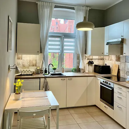 Sowinskiego 12 Iip - Blisko Stacji Pkp Apartment